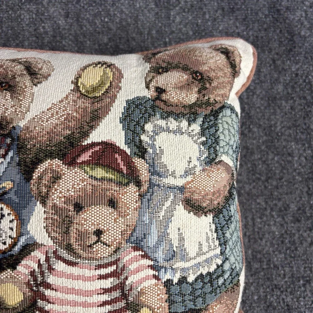 Vintage Dakotah Needlepoint Teddy Bear Throw Pillow 13